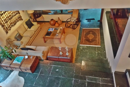 Casa à venda com 4 quartos, sendo 2 suítes,  em Morumbi, São Paulo, SP