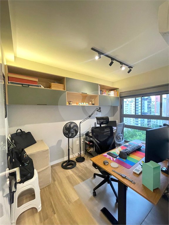 Apartamento à venda com 3 quartos, sendo 1 suíte, em Indianópolis, São Paulo, SP
