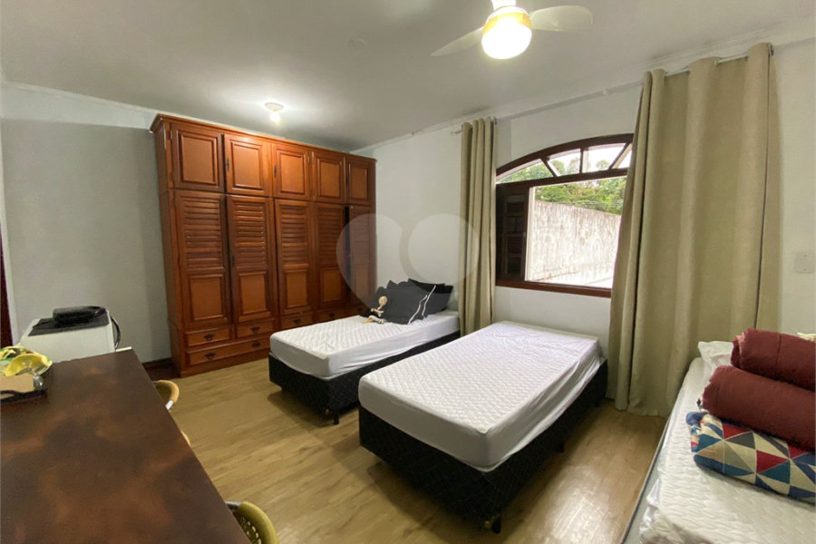 Sobrado à venda com 5 quartos, sendo 1 suíte, em Jabaquara, São Paulo, SP
