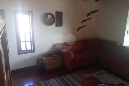 Casa à venda com 8 quartos, sendo 3 suítes, em Jardim Terceiro Centenário, Atibaia, SP