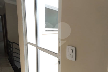 Sobrado à venda com 3 quartos, sendo 1 suíte, em Chora Menino, São Paulo, SP