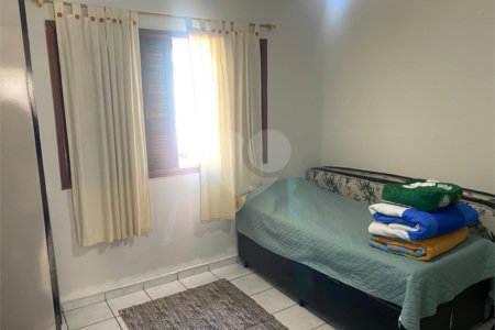 Sobrado à venda com 2 quartos em Vila Nivi, São Paulo, SP
