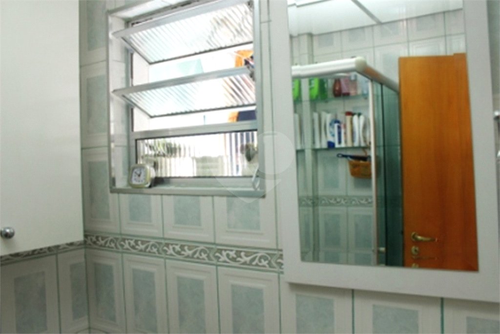 Apartamento 03 Dorm 02 Banheiros 01 Vaga na Saúde para Venda.