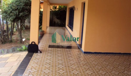 Casa à venda com 5 quartos, sendo 1 suíte,  em Vila Faria, São Carlos, SP