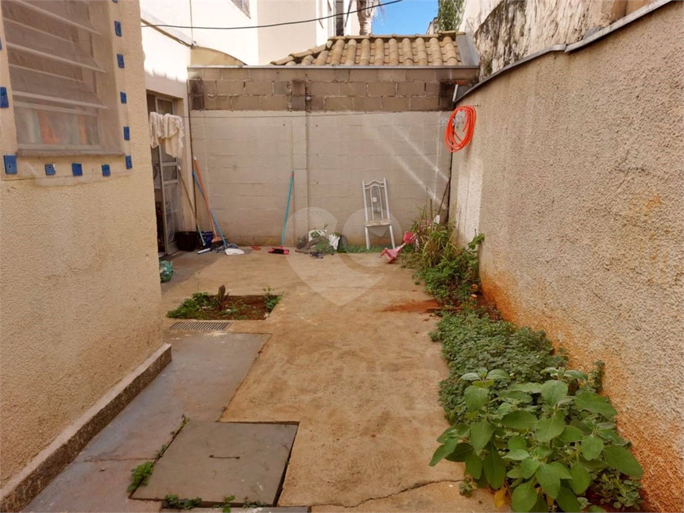 Apartamento no Condomínio Mont Vernon .