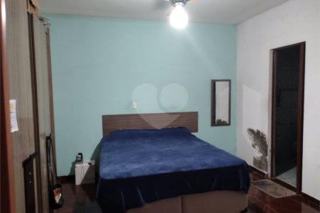 Casa térrea no Jardim Santa Felícia