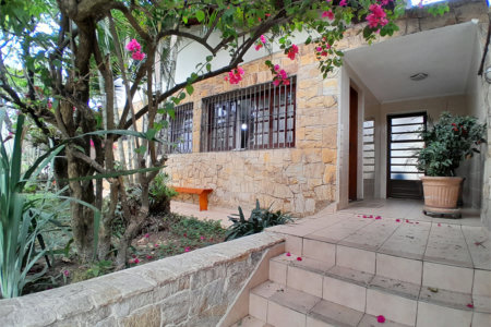 Casa Térrea à venda com 4 quartos, sendo 1 suíte, em Parque Continental, São Paulo, SP
