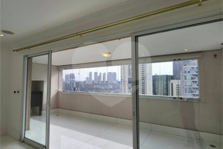 Apartamento para alugar com 3 quartos, sendo 2 suítes, em Brooklin Paulista, São Paulo, SP