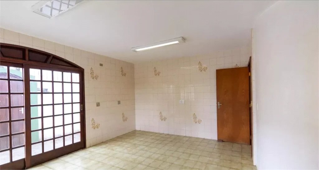 Casa à venda com 4 quartos, sendo 1 suíte,  em Vila Tiradentes, São Paulo, SP