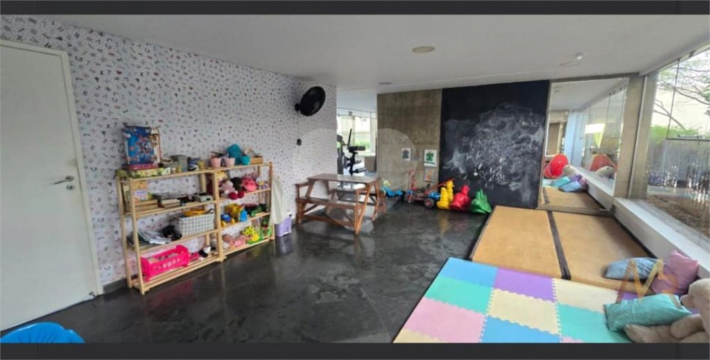 Apartamento à venda com 3 quartos, sendo 1 suíte,  em Paraíso do Morumbi, São Paulo, SP