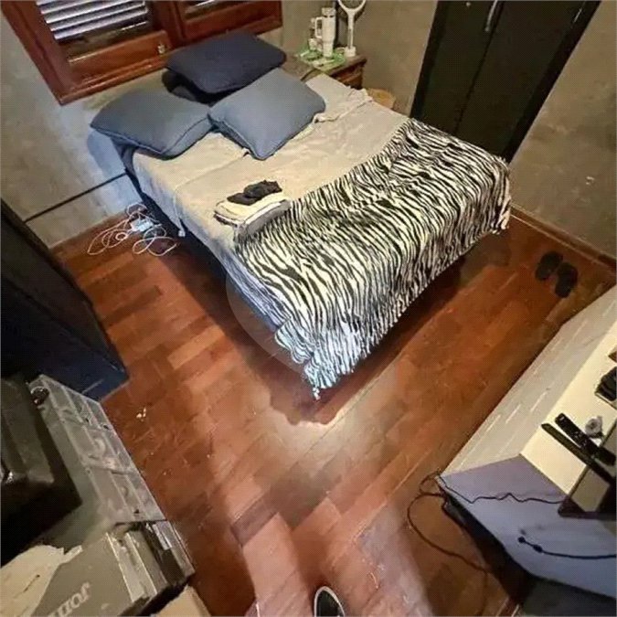 Sobrado à venda com 5 suítes em Vila Romana, São Paulo, SP