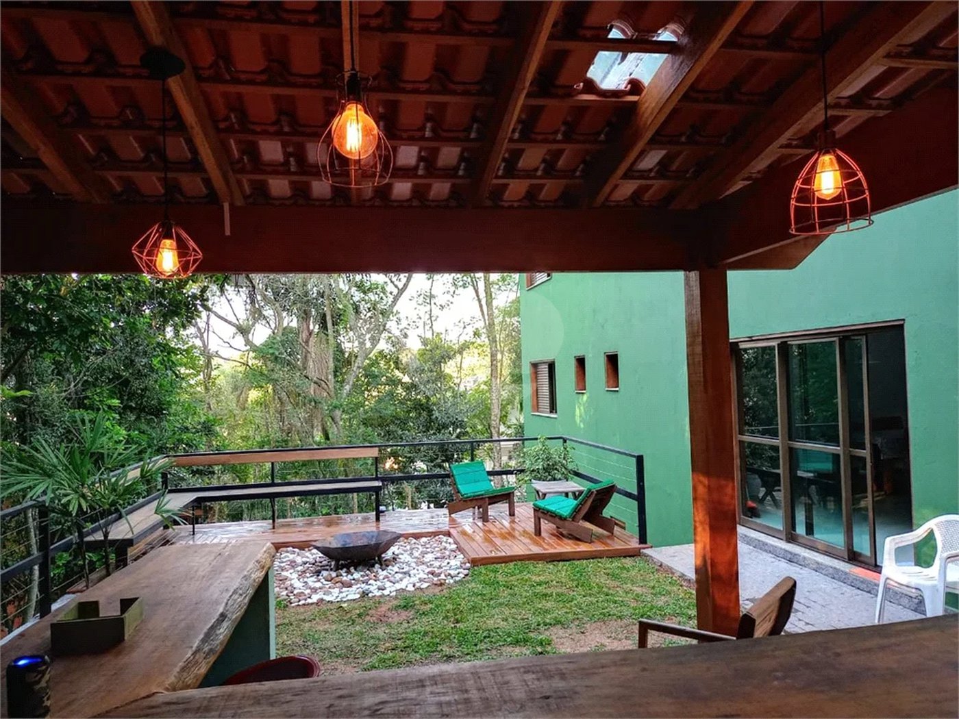 Casa à venda ou para alugar com 5 quartos, sendo 4 suítes, no condomínio Associação Reserva das Hortênsias, Mairiporã - SP