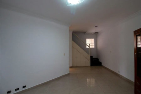 Casa à venda com 3 quartos, sendo 1 suíte, em Jardim Ester, São Paulo, SP
