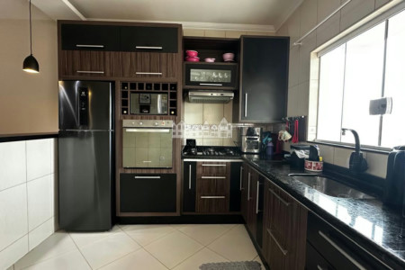 Casa à venda com 3 quartos, sendo 2 suítes,  em Jardim  Real, Bom Jesus dos Perdões, SP