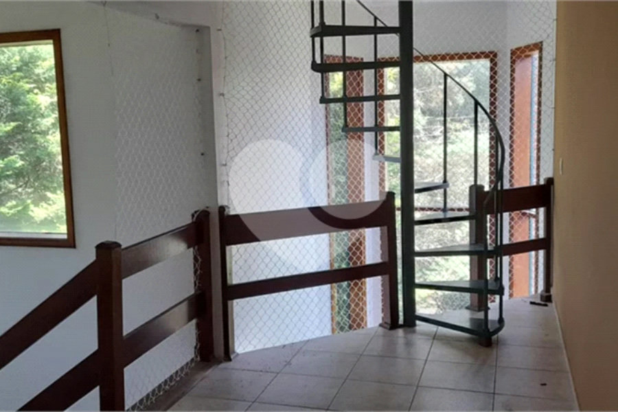 Casa à venda com 3 suítes no condomínio Sausalito, Mairiporã - SP