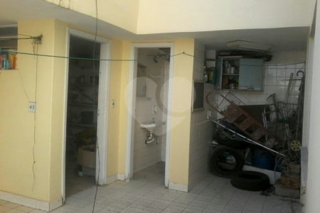 Sobrado à venda com 5 quartos, sendo 2 suítes, em Jardim Aeroporto, São Paulo, SP