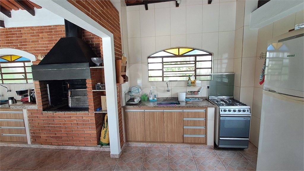 Casa à venda com 3 quartos, sendo 1 suíte, no condomínio Residencial Vale das Laranjeiras, Indaiatuba - SP