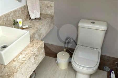 Casa à venda com 2 suítes no condomínio Residencial, Mogi das Cruzes - SP