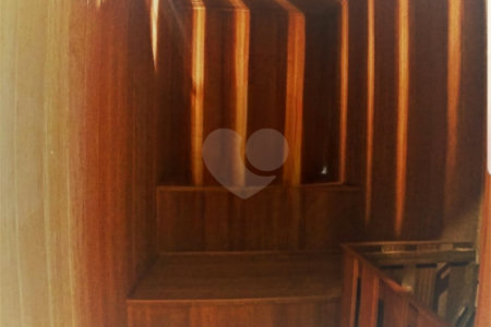 Casa à venda com 3 quartos, sendo 1 suíte, no condomínio Estância Marambaia, Vinhedo - SP