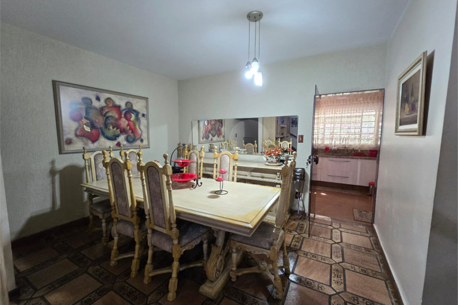 Casa à venda com 4 quartos, sendo 1 suíte, em Vila Paiva, São Paulo, SP