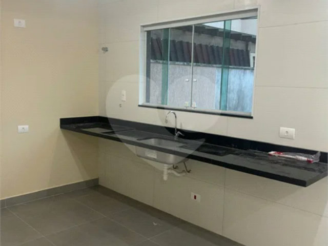 Sobrado à venda ou para alugar com 3 suítes em Horto, São Paulo, SP