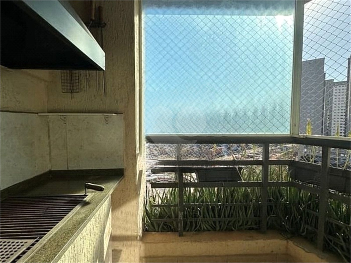 Apartamento para alugar com 3 quartos, sendo 1 suíte,  em Vila Andrade, São Paulo, SP
