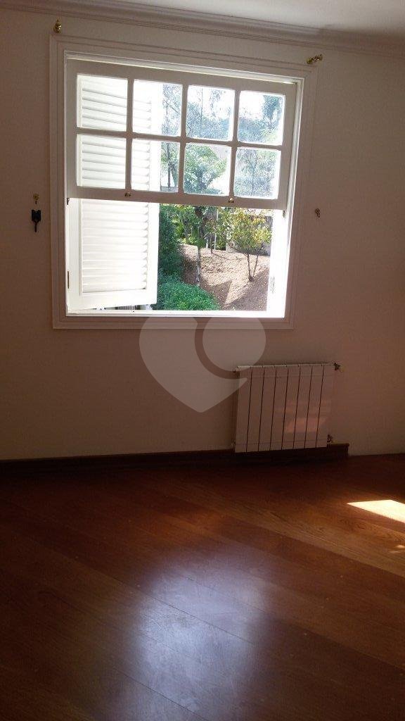 Casa à venda ou para alugar com 4 suítes no condomínio Chácara Francesa, São Paulo - SP
