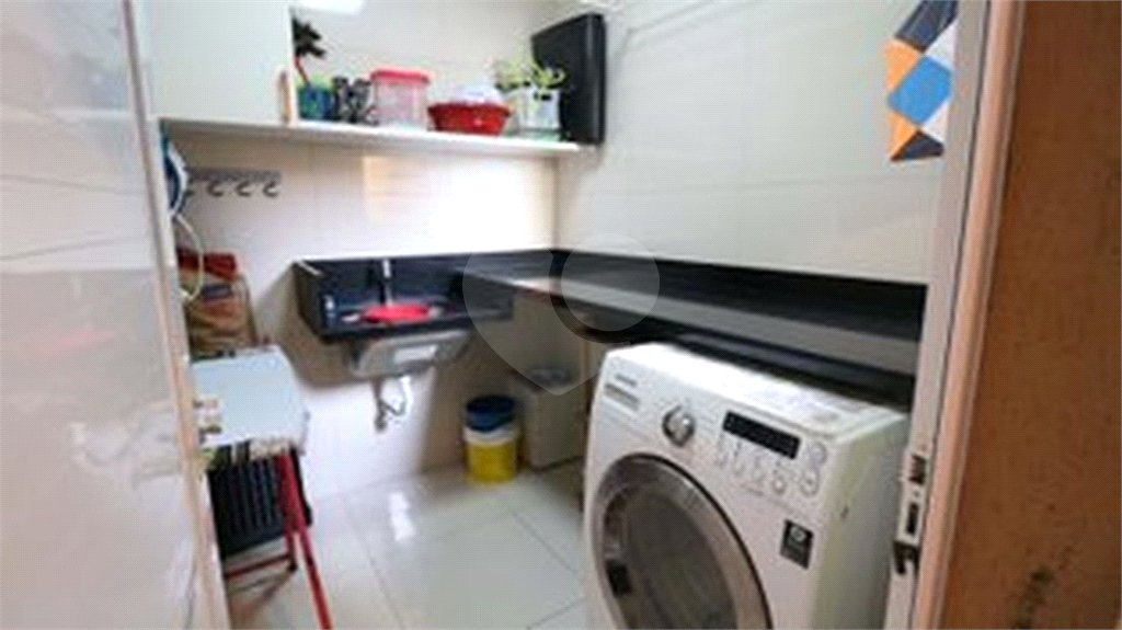 Sobrado à venda com 4 quartos, sendo 3 suítes, em Paraíso do Morumbi, São Paulo, SP