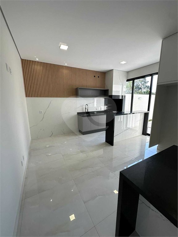 Casa à venda com 3 suítes no condomínio Condomíno Helena Maria, Sorocaba - SP