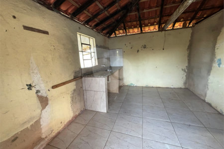 Sítio à venda com 3 quartos, sendo 1 suíte,  em Canta Galo, Itapetininga, SP