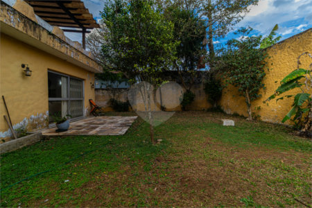 Casa à venda com 3 quartos, sendo 1 suíte, em Interlagos, São Paulo, SP