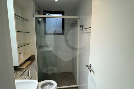 Apartamento à venda com 3 suítes em Vila Suzana, São Paulo, SP