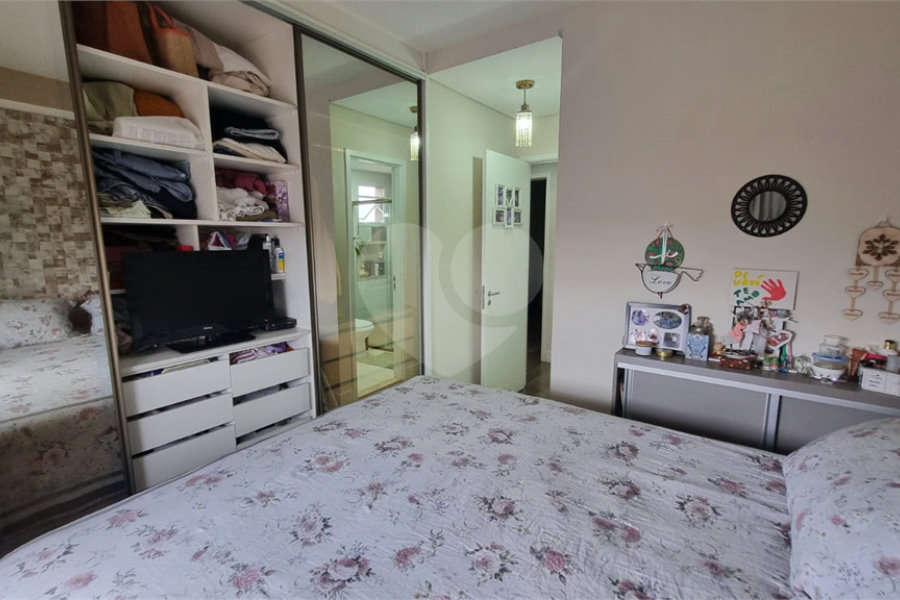 Apartamento à venda com 3 quartos, sendo 1 suíte,  em Chácara São João, São Paulo, SP