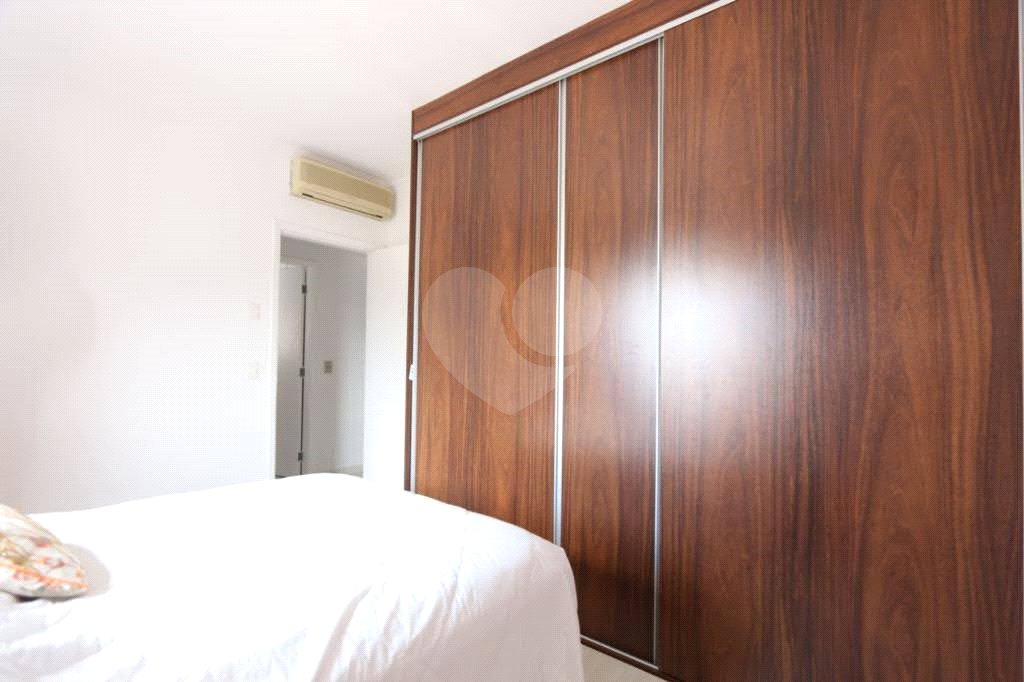 Apartamento à venda com 4 quartos, sendo 2 suítes,  em Vila Uberabinha, São Paulo, SP
