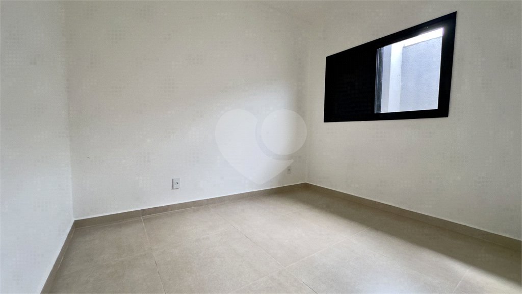 Casa à venda com 3 quartos, sendo 1 suíte, no condomínio Brasil, Atibaia - SP