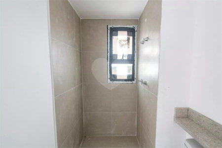 Apartamento à venda com 3 suítes em Vila Firmiano Pinto, São Paulo, SP