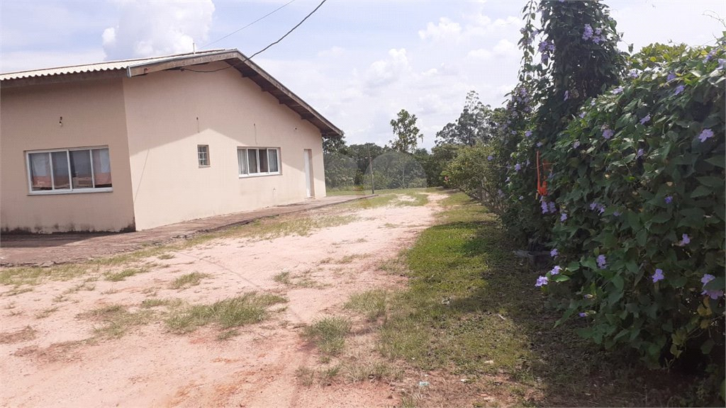 Chácara à venda com 4 quartos, sendo 1 suíte, em Vista Alegre, Vinhedo, SP