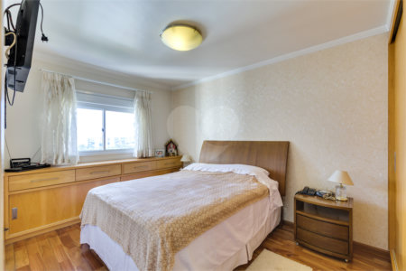 Apartamento à venda com 3 quartos, sendo 2 suítes, em Jardim Marajoara, São Paulo, SP
