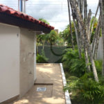 Casa à venda com 8 quartos, sendo 6 suítes,  no condomínio Acapulco, Guarujá - SP