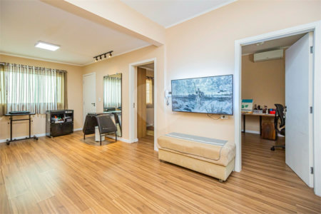 Casa à venda com 5 quartos, sendo 1 suíte,  em Chácara Inglesa, São Paulo, SP