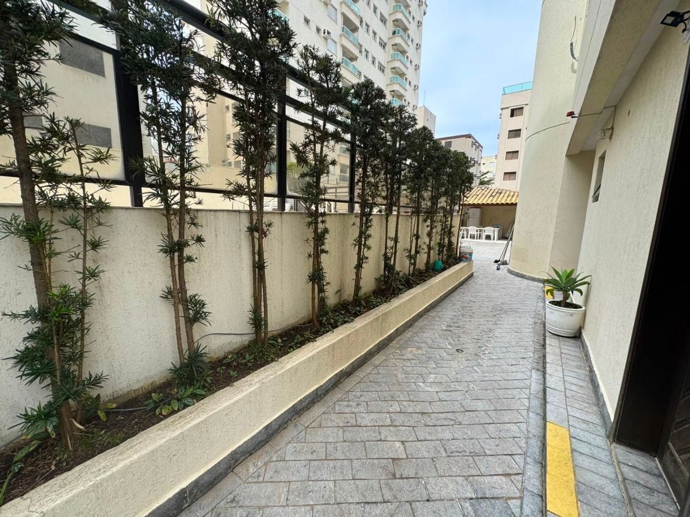 Apartamento com 3 dormitórios para alugar, 80 m² por R$ 4.000,02/mês - Balneário Cidade Atlântica - Guarujá/SP