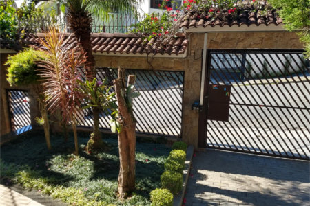 Sobrado à venda com 4 suítes em Jardim Leonor Mendes de Barros, São Paulo, SP
