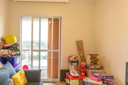 Apartamento à venda com 3 quartos, sendo 1 suíte, em Vila Anastácio, São Paulo, SP