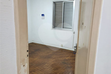 Sobrado à venda com 4 quartos em Vila Dom Pedro I, São Paulo, SP