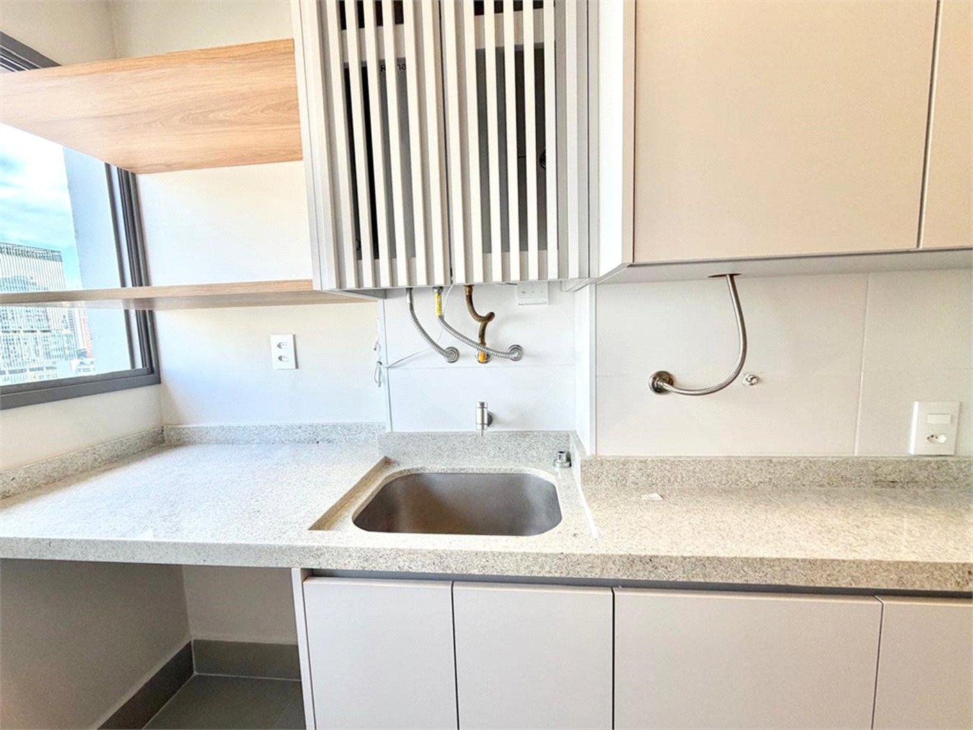 Apartamento à venda com 3 suítes em Campo Belo, São Paulo, SP