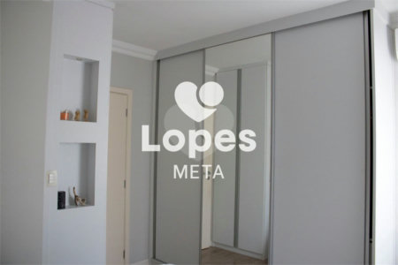 Casa à venda com 3 quartos, sendo 1 suíte, no condomínio Residence Club Villa Branca, Jacareí - SP