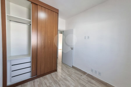 Casa à venda com 3 quartos, sendo 1 suíte, no condomínio Residencial Américo Figueiredo, Sorocaba - SP