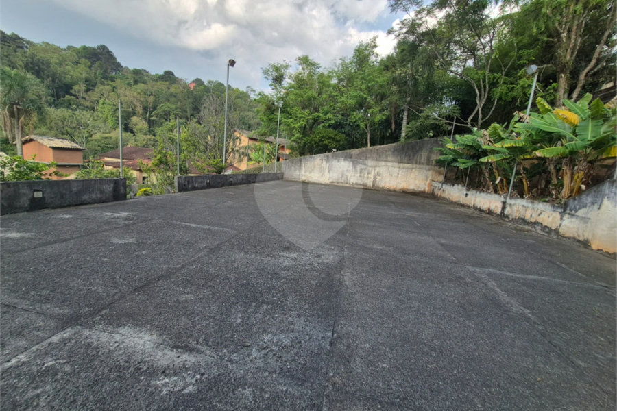 Casa à venda com 3 quartos, sendo 1 suíte, no condomínio Alpes da Cantareira, Mairiporã - SP