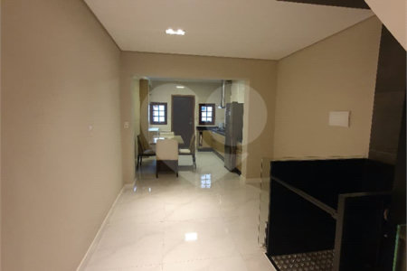 Sobrado à venda com 2 quartos, sendo 1 suíte,  em Vila Gomes Cardim, São Paulo, SP