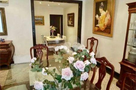 Apartamento à venda com 4 quartos, sendo 1 suíte,  em Copacabana, Rio de Janeiro, RJ